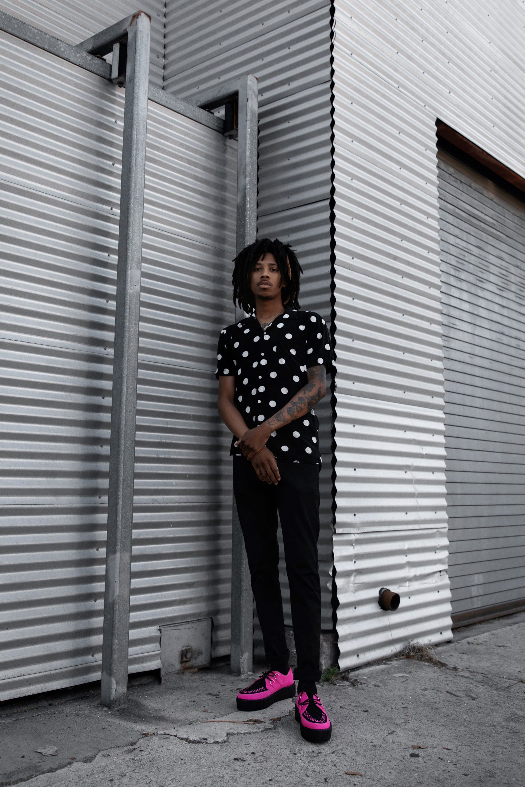 Neon Pink & Black Suede Viva Mondo Creeper - Image 5